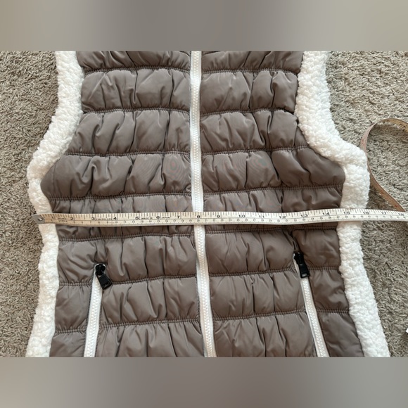 Calvin Klein Performance Sherpa lined puffer vest size - Picture 3 of 7